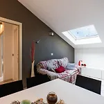 By Center And Sea By Interhome