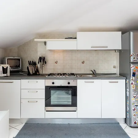 By Center And Sea By Interhome Apartamento Alassio